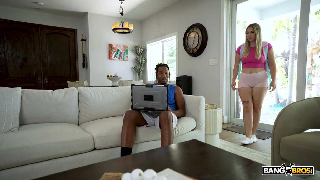 MonstersOfCock Maisey Monroe XXX